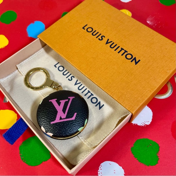 Louis Vuitton Astropill Multicolor Murakami Light Up Key Chain or Bag Charm - Picture 3 of 16